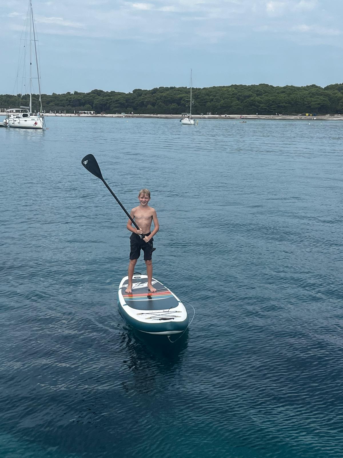 Paddleboard, parťák na lodi
