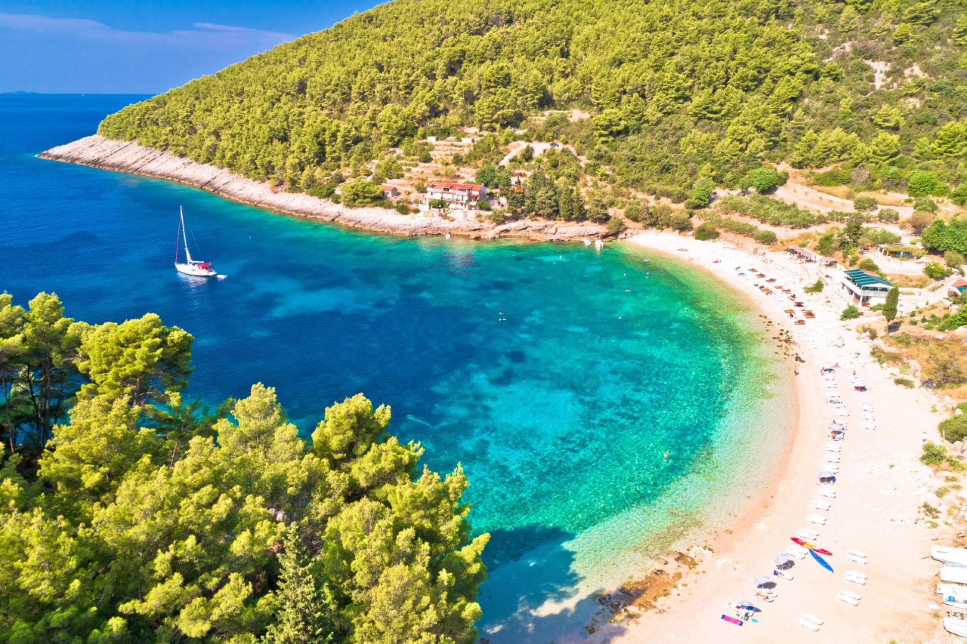 Jachting a běh: Proč se tyto sporty dokonale doplňují